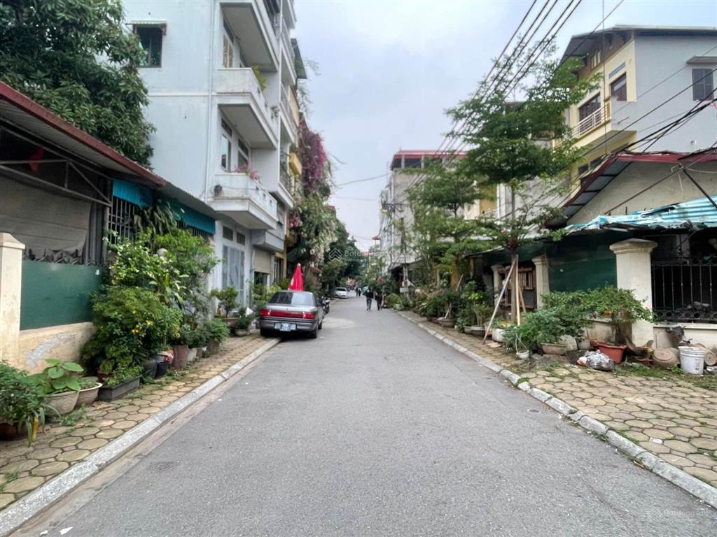 20+ tỷ 130m đất, mặt tiền 8m phân lô vip trâu quỳ, gia lâm!