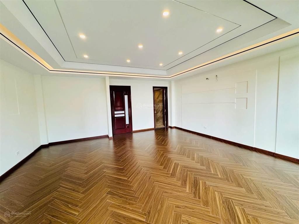 35 tỷ săn nhà vip hồng tiến, lõi long biên! vị trí đẹp khu phân lô, gần cầu trần hưng đạo.