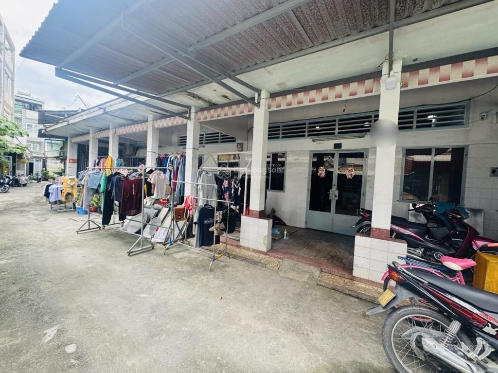 Hiếm có 130m2 giá chỉ 6.2 tỷ thương lượng hẻm xe hơi không có căn thứ 2gần emark tiện ích đầy đủ
