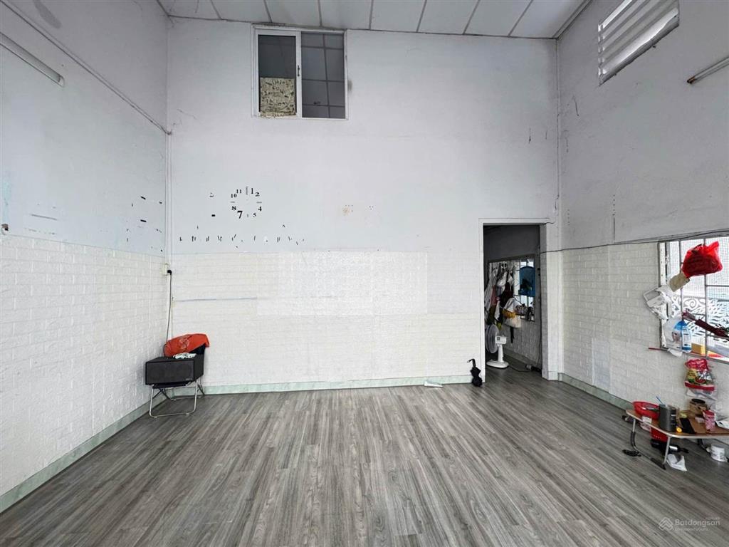 Diện tích khủng hiếm có 97m2  nguyễn văn nghi  hẻm rộng tiện xây chdv dòng tiền cực đỉnh