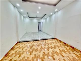 Xe hơi đỗ cửa  gần kênh tham lương  có phòng ngủ ở tầng trệt  81 m2 chỉ 6.99 tỷ