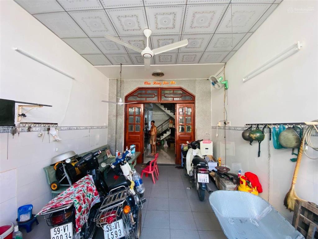 81m2 chỉ 7 tỷ, 3 tầng  gần hẻm xe hơi, sổ vuông a4, có phòng ngủ trệt, pháp lý chuẩn