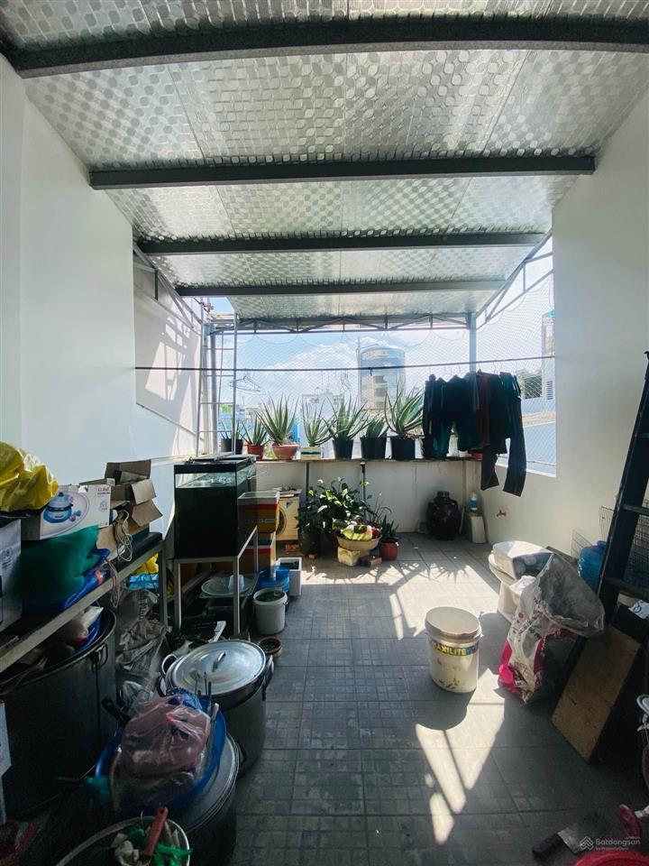 81m2 chỉ 7 tỷ, 3 tầng  gần hẻm xe hơi, sổ vuông a4, có phòng ngủ trệt, pháp lý chuẩn