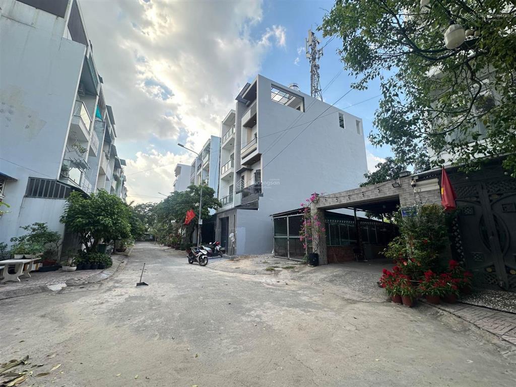 Đất vip khu phân lô đồng bộ  đi bộ ra trường tiểu học lê đức thọ  4.5x14m  view sông  giá 7.99