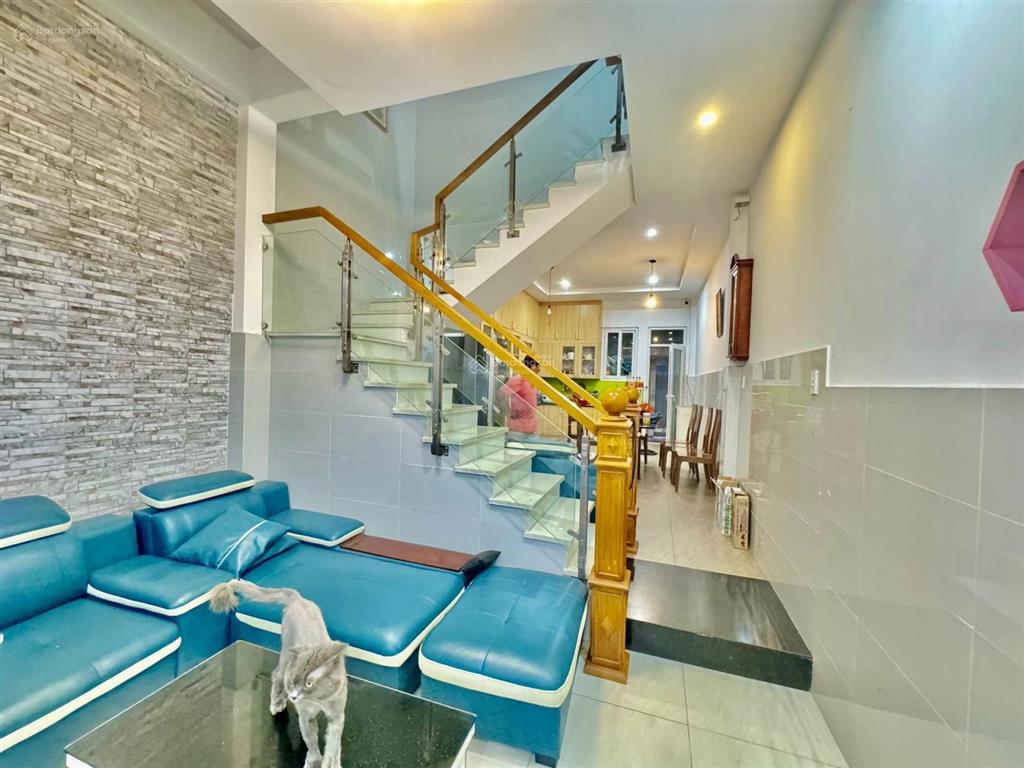 Khủng 92m2 chỉ 8.5 tỷ  lê đức thọ  3 tầng btct mới đẹp  xe hơi ngủ trong nhà