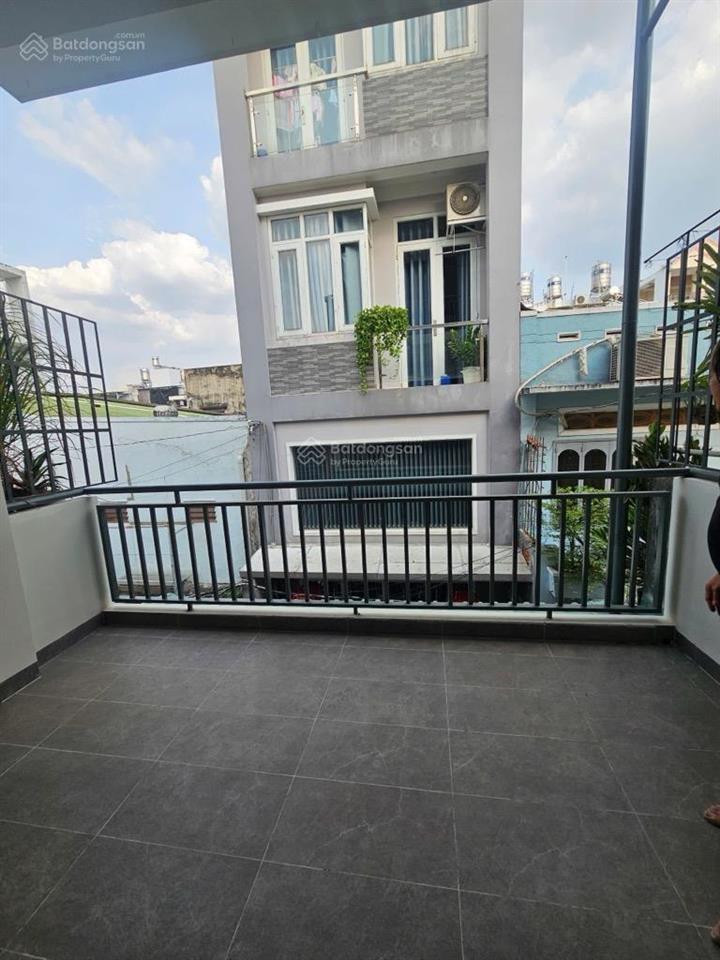 Nhà phố hiện đại  4 tầng full nội thất cao cấp  hẻm xe hơi đỗ cửa  100tr/m2 quá rẻ
