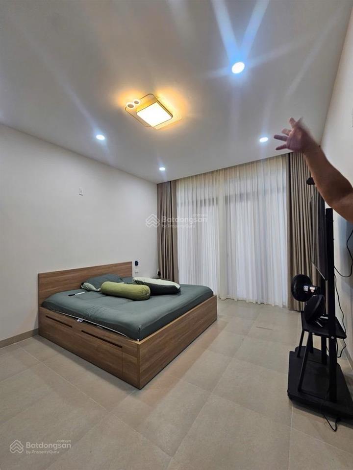 Nhà phố hiện đại  4 tầng full nội thất cao cấp  hẻm xe hơi đỗ cửa  100tr/m2 quá rẻ