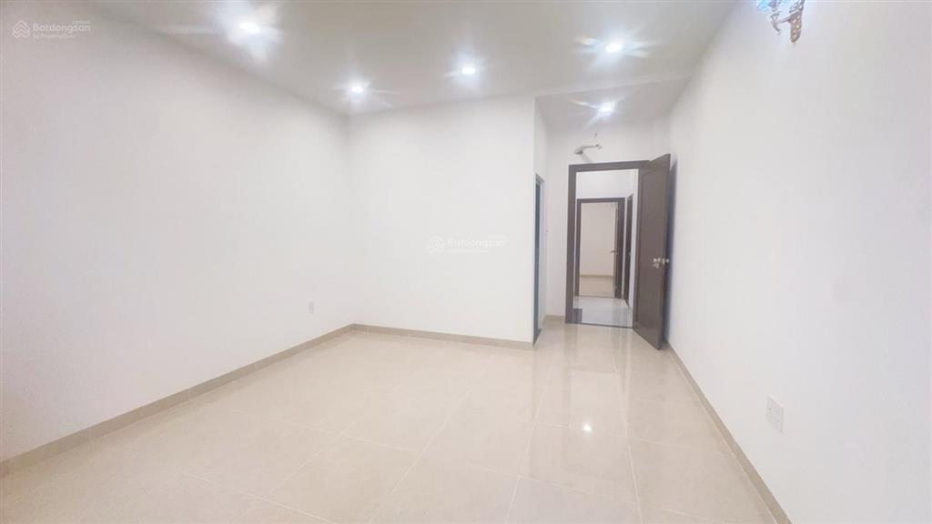Nhà mới 2 tầng  phạm văn đồng  95m2  8,9 tỷ phạm văn đồng, p3, gò vấp