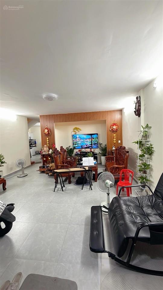 Thống nhất  diện tích khủng 90m2  7,6 tỷ thương lượng  nở hậu tài lộc ngang lớn 5,6m