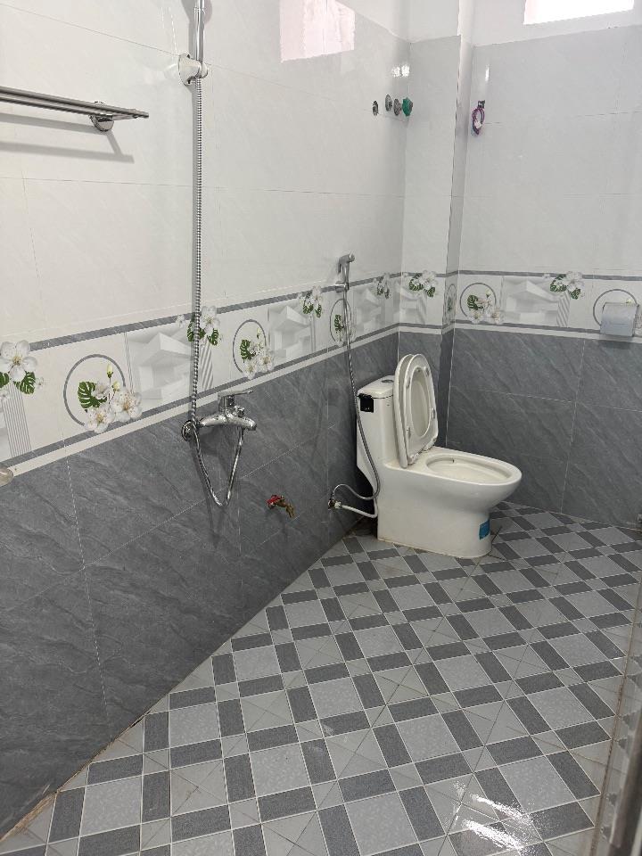 BÁN ĐẤT + NHÀ 2 TẦNG 200M2, TRUNG TÂM DU LỊCH LÕI THỊ TRẤN THANH THỦY, RẺ NHẤT KHU VỰC, CÁCH ĐẢO NGỌC XANH 500M 
