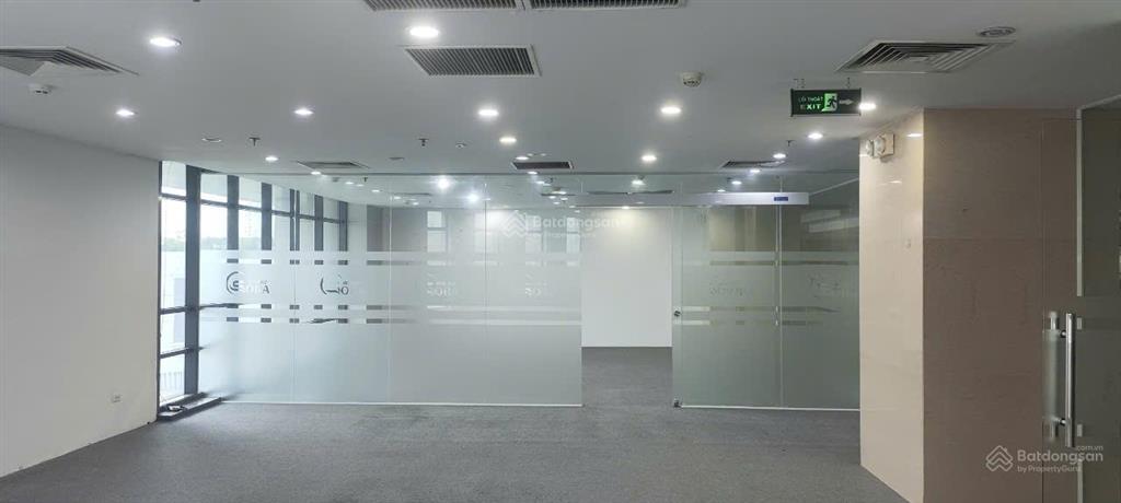 Cho thuê văn phòng tại handico tower, 90 triệu, 250m2