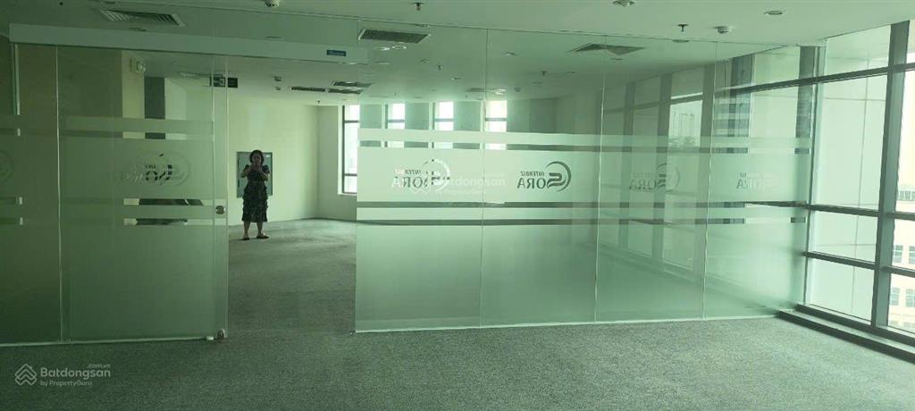 Cho thuê văn phòng tại handico tower, 90 triệu, 250m2