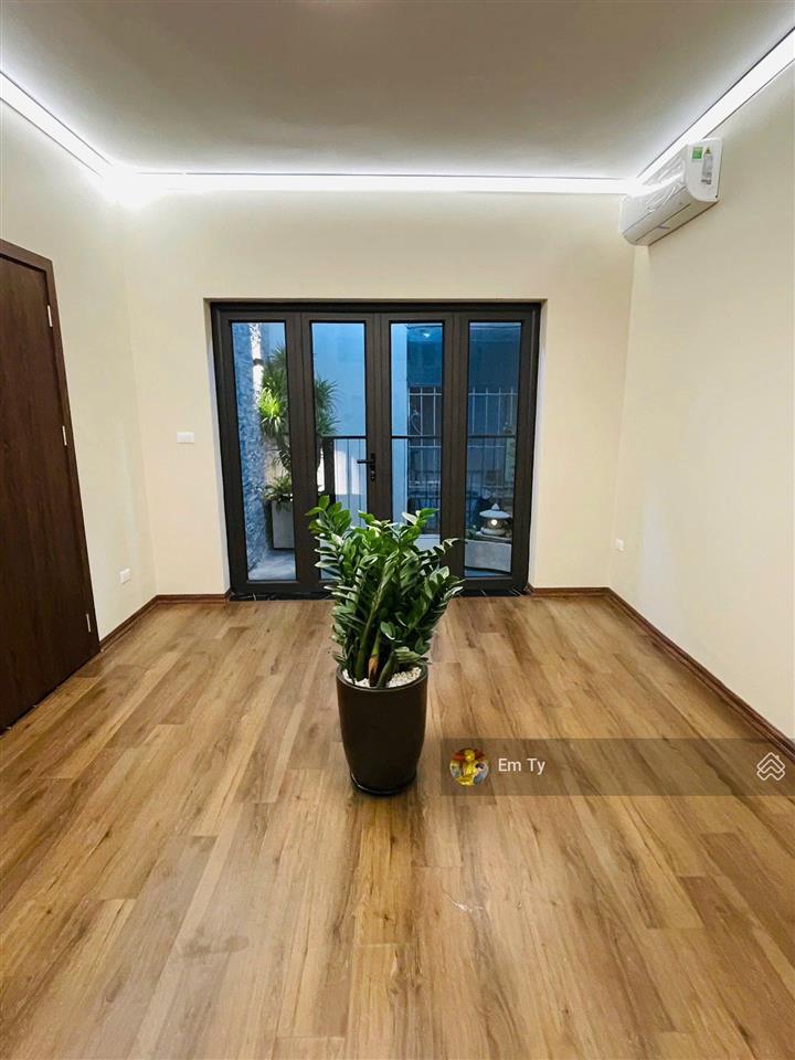 Chính chủ bán nhà kiến hưngdân xâytặng full nội thấtcông viên 100hangõ thôngdt 40m2giá 7 tỷ1
