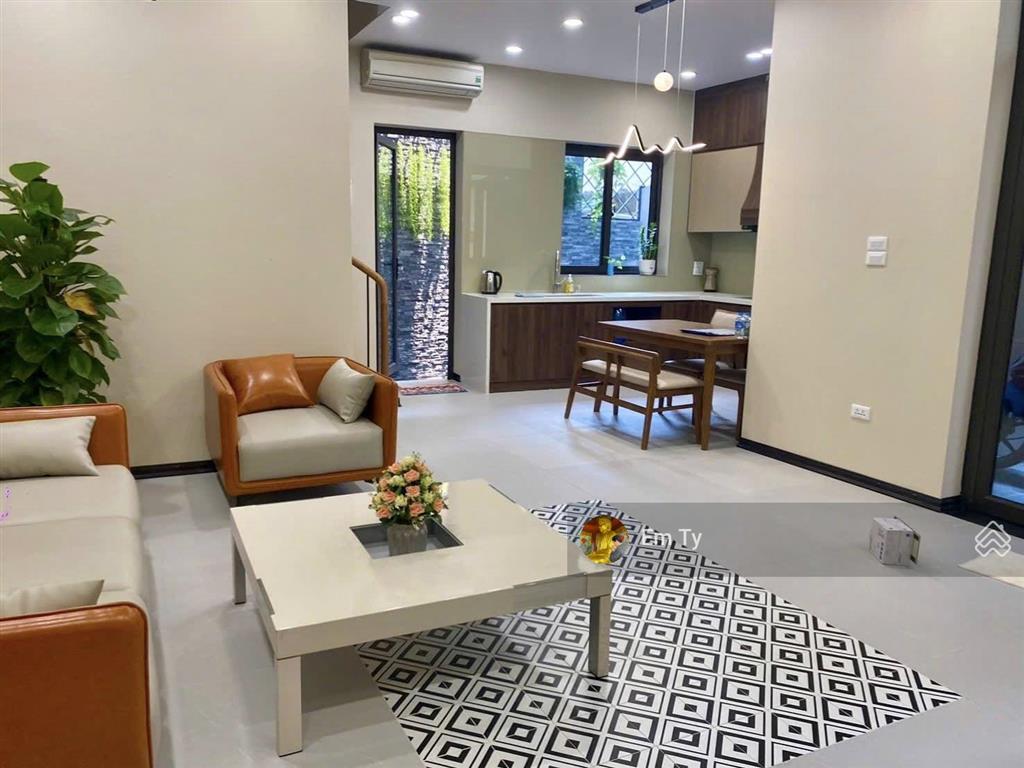Chính chủ bán nhà kiến hưngdân xâytặng full nội thấtcông viên 100hangõ thôngdt 40m2giá 7 tỷ1