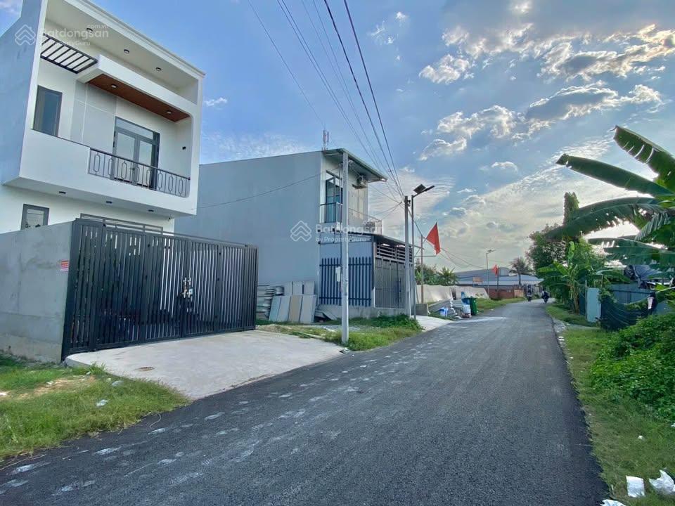 Chính chủ cần bán lô đất mặt tiền đường nhựa tân an hội , 122,7m2 full thổ cư 1,2 tỷ sổ hồng riêng
