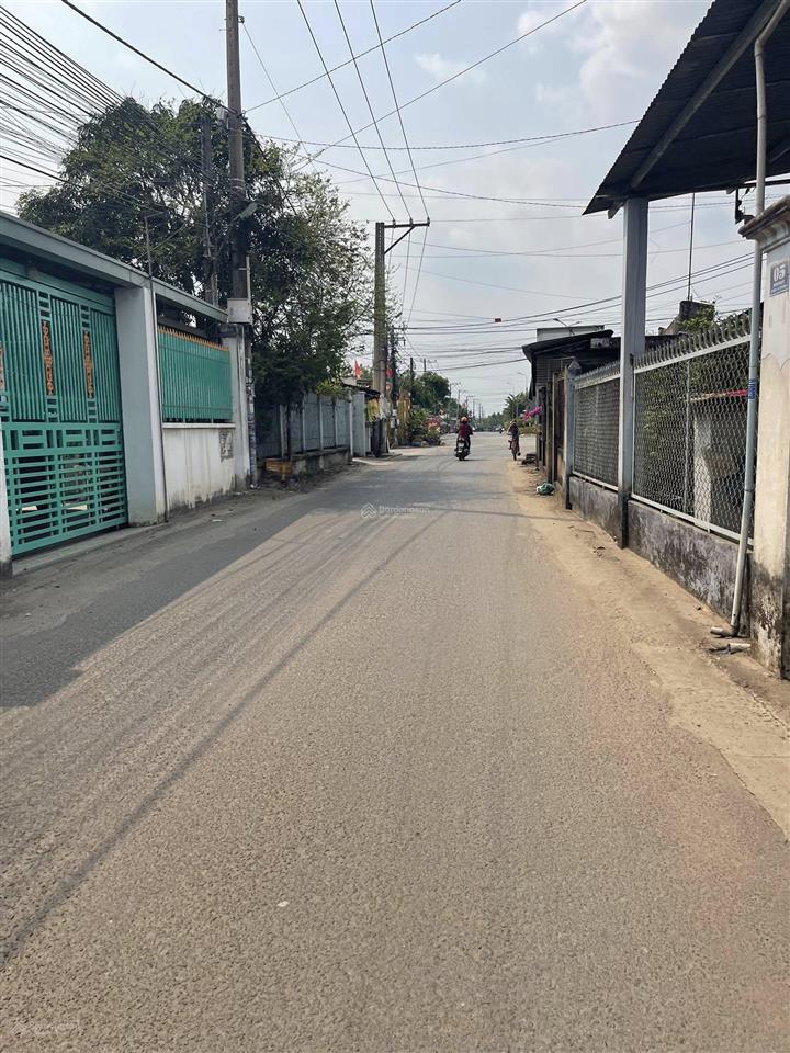 Chủ ngộp cần ra nhanh lô đất mặt tiền đường nhựa ngay tân thông hội 100m2 1,2 tỷ sổ hồng riêng