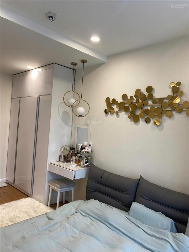 Em cần cho thuê gấp căn hộ 2n kosmo, 14 triệu/tháng