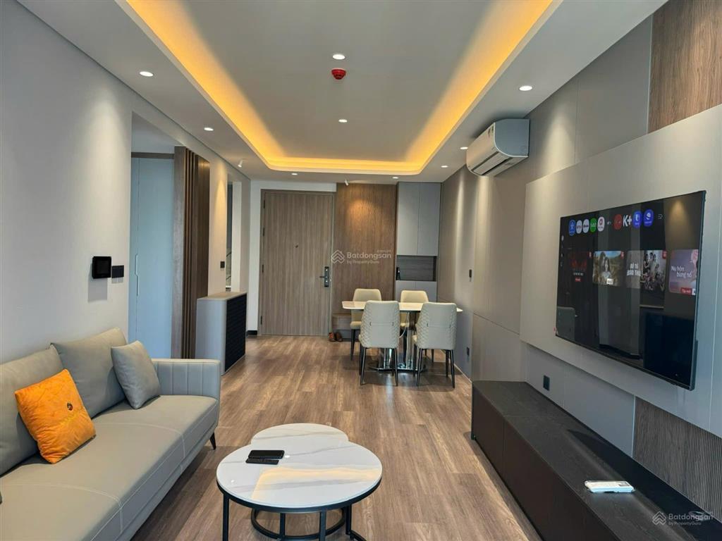 Cần cho thuê nhanh căn hộ 2n 2vs the nine phạm văn đồng full nội thất 76m2 giá 18tr/th