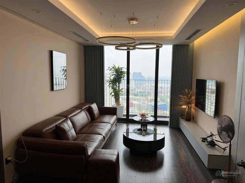 Cho thuê căn hộ 3 phòng ngủ n01t6 diện tích 125m2 giá 25 triệu/tháng, full đồ vào luôn