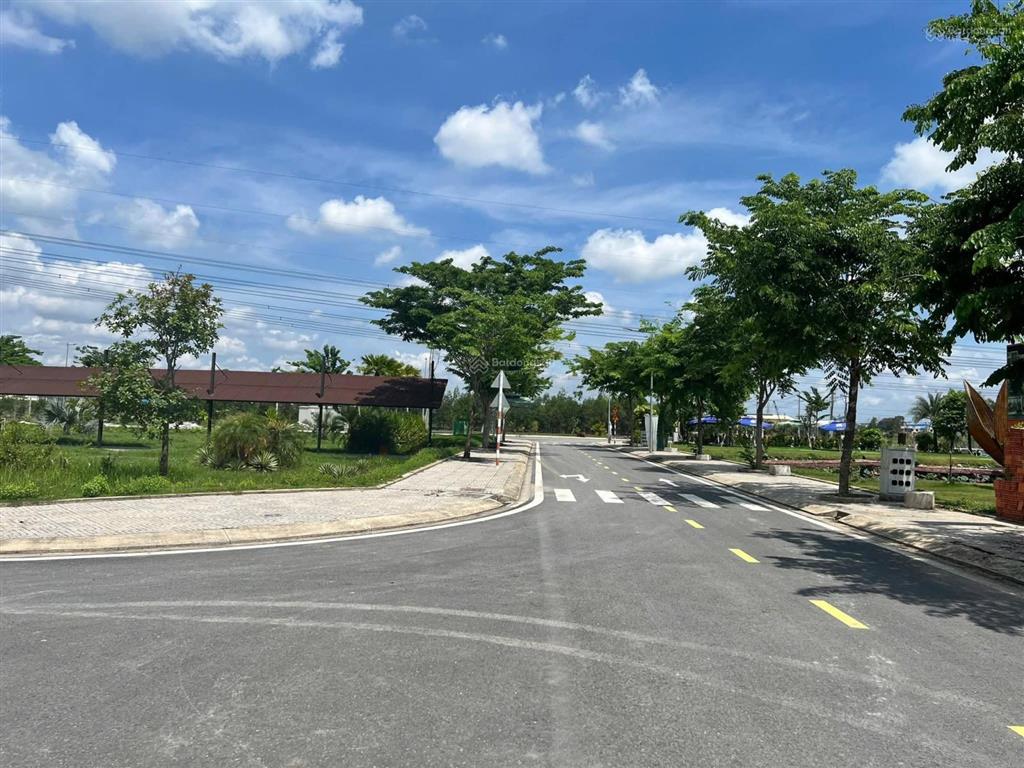 Đất nền gần vinhomes hóc môn  sổ hồng riêng  0985 372 ***  linh