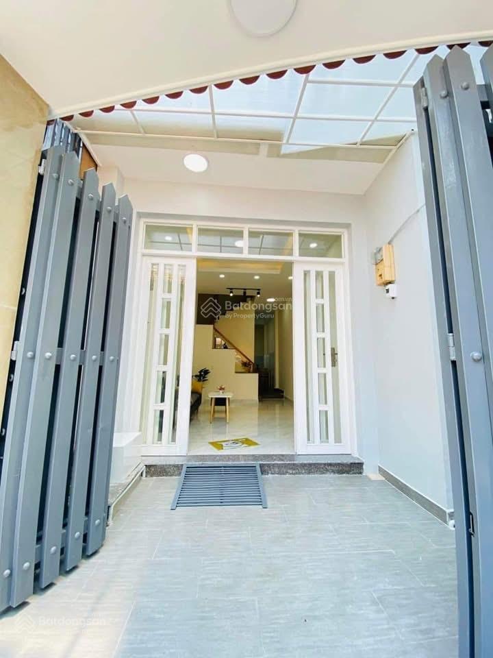 Bán nhà an phú đông, q.12 diện tích 60m2 giá 5tỷ 200triệu đang cho thuê 23tr/tháng, sổ hồng riêng