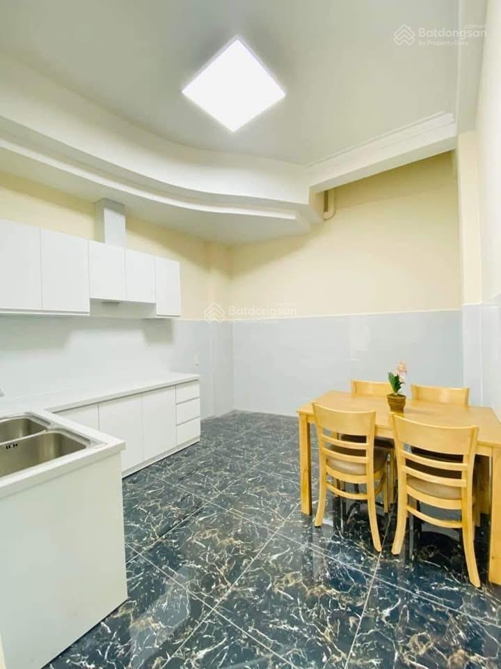 Bán nhà an phú đông, q.12 diện tích 60m2 giá 5tỷ 200triệu đang cho thuê 23tr/tháng, sổ hồng riêng