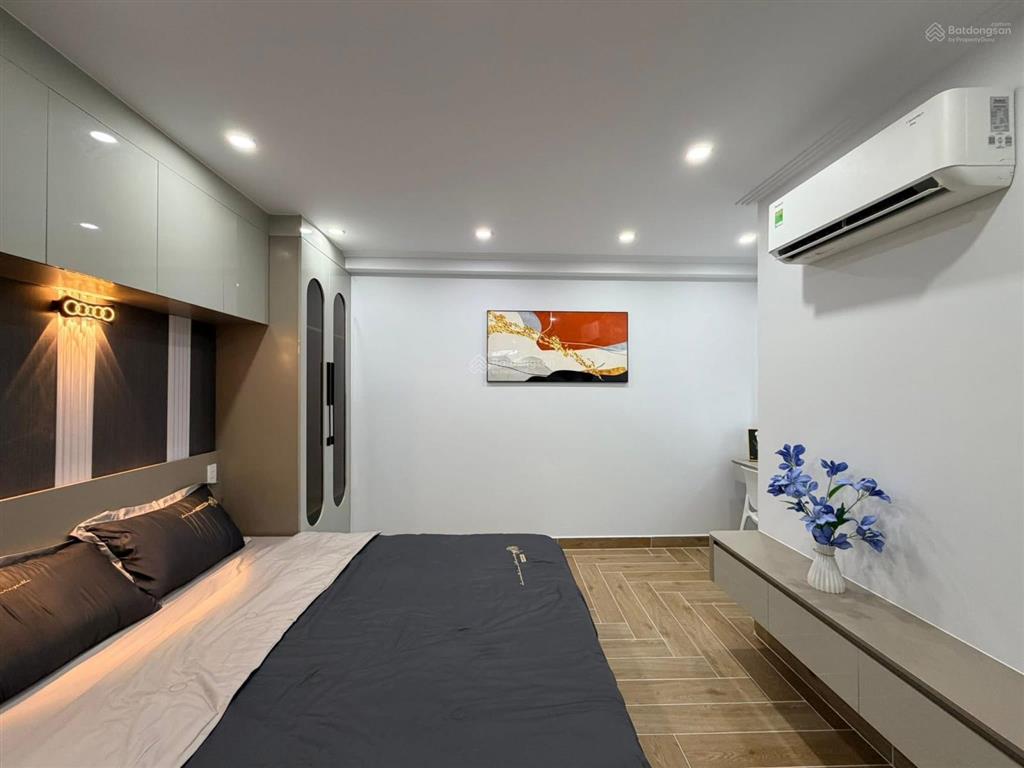 Cô hà đi mỹ bán nhà phạm ngọc thạch, p.đa kao q1, 95.76m2 giá 4tỷ3 đang cho thuê 34tr/th sổ riêng