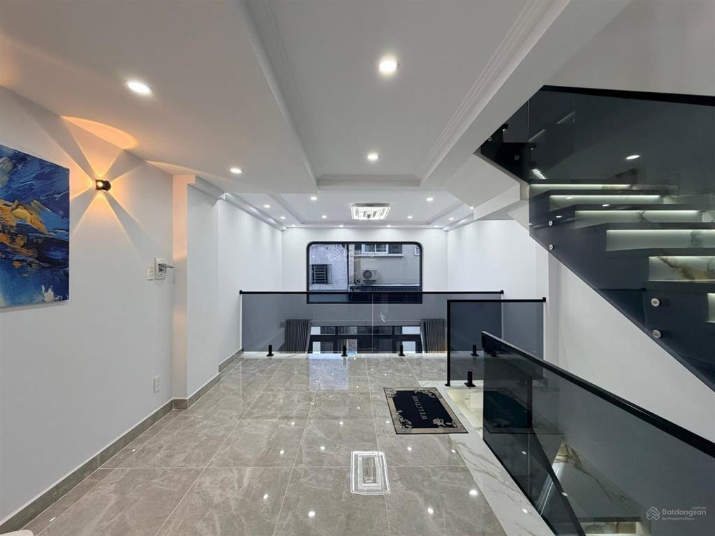Cô hà đi mỹ bán nhà phạm ngọc thạch, p.đa kao q1, 95.76m2 giá 4tỷ3 đang cho thuê 34tr/th sổ riêng