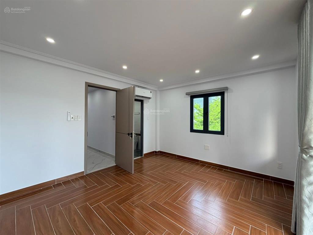 Cô hà đi mỹ bán nhà phạm ngọc thạch, p.đa kao q1, 95.76m2 giá 4tỷ3 đang cho thuê 34tr/th sổ riêng