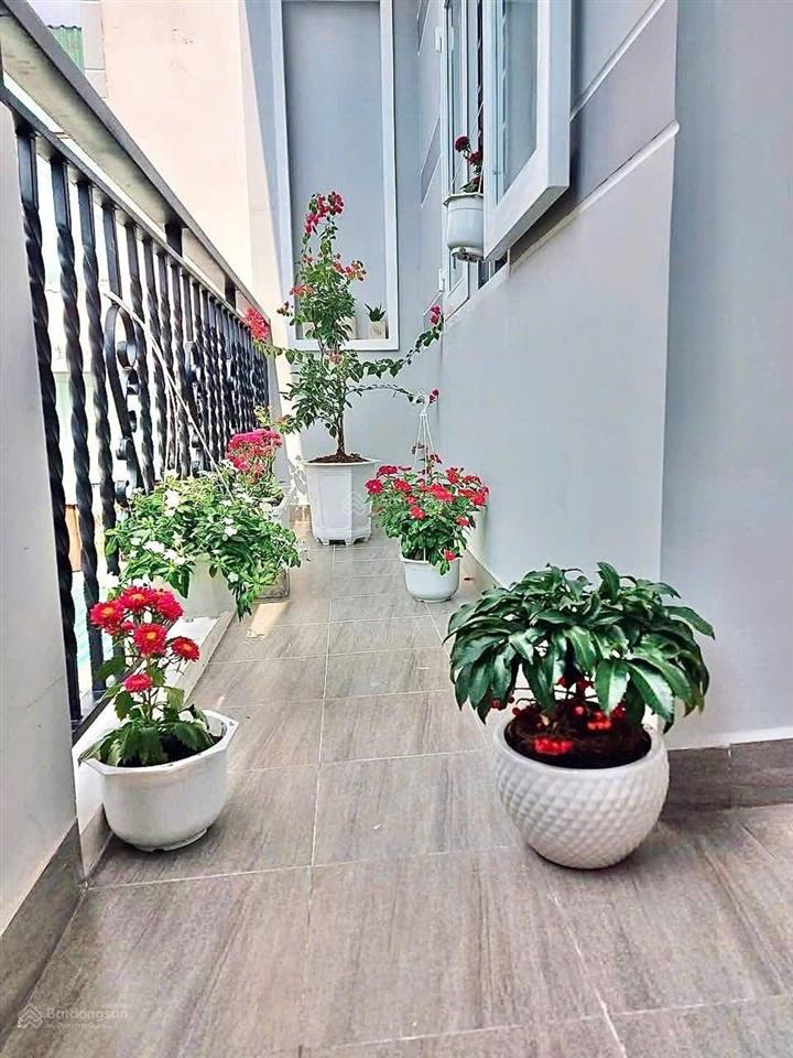Nhà tân bình 5x15,5m  hẻm xe hơi