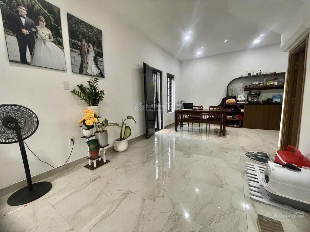 Bán nhà tân bình ngang lớn 5m, 3pn, 60m2, hẻm ô tô, giá 5 tỷ