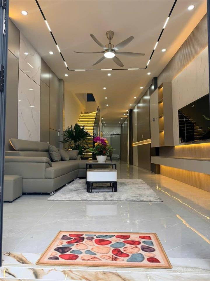 Mình chính chủ cần bán nhà đường nhựa 6m trần cao vân , p. xuân hà. sát trường lê thị hồng gấm