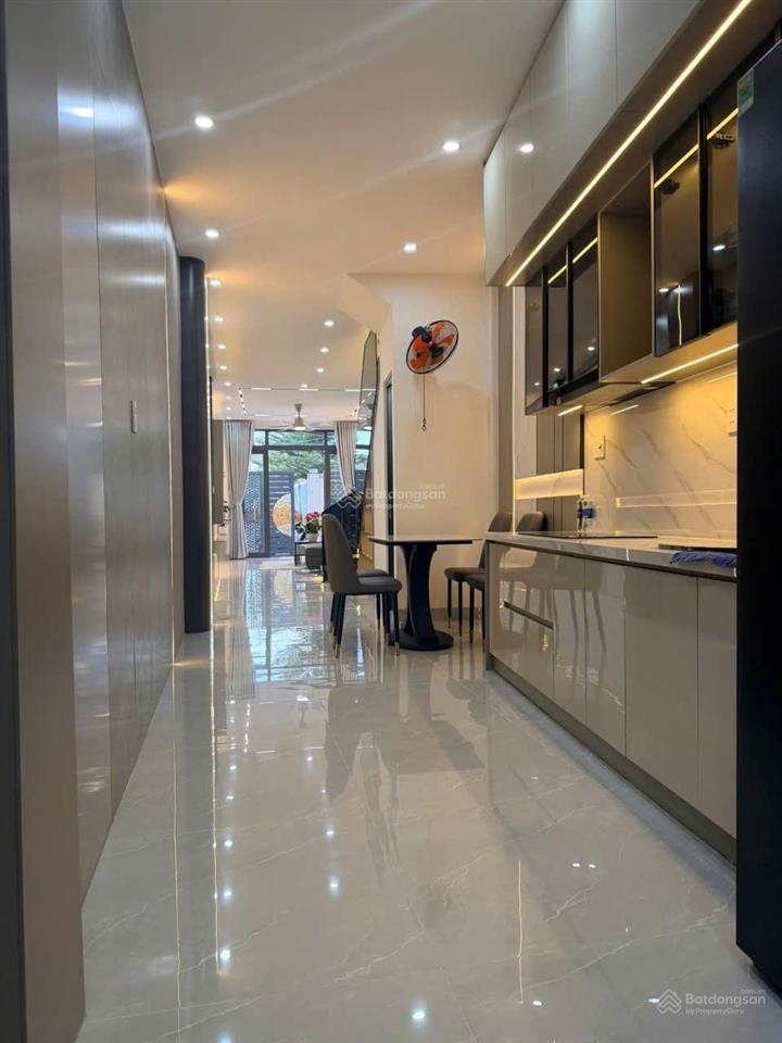 Mình chính chủ cần bán nhà đường nhựa 6m trần cao vân , p. xuân hà. sát trường lê thị hồng gấm