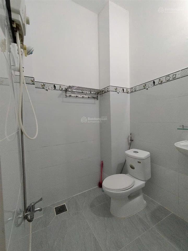Chính chủ gửi cho thuê 1pn ban công cực rộng ngay phan đăng lưu, phú nhuận