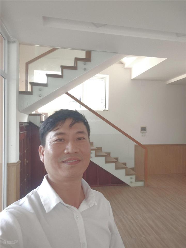 Bán nhà 3 tầng  đất trăm mét  giá chỉ nhỉnh hơn 2 tỷ tp. huế!