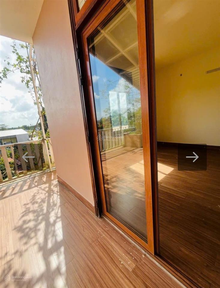 Bán nhà 3 tầng  đất trăm mét  giá chỉ nhỉnh hơn 2 tỷ tp. huế!