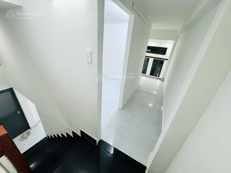 Quận 10 cmt8  nhà 4 tầng btct 7 pn, 67 m, 8.9 tỷ.