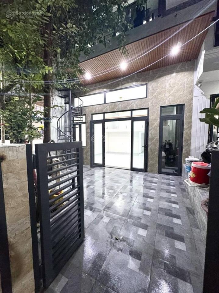 Quận 10 cmt8  nhà 4 tầng btct 7 pn, 67 m, 8.9 tỷ.