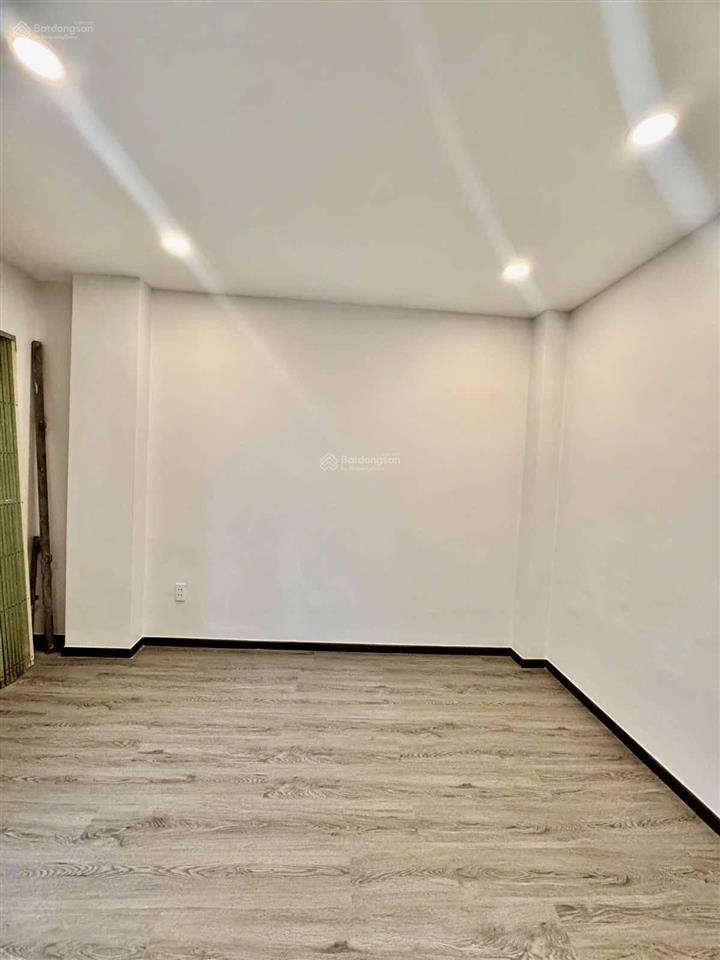 Bình thạnh chung cư phan văn trị  54m  2pn  thô chưa nội thất giá 3,2 tỷ