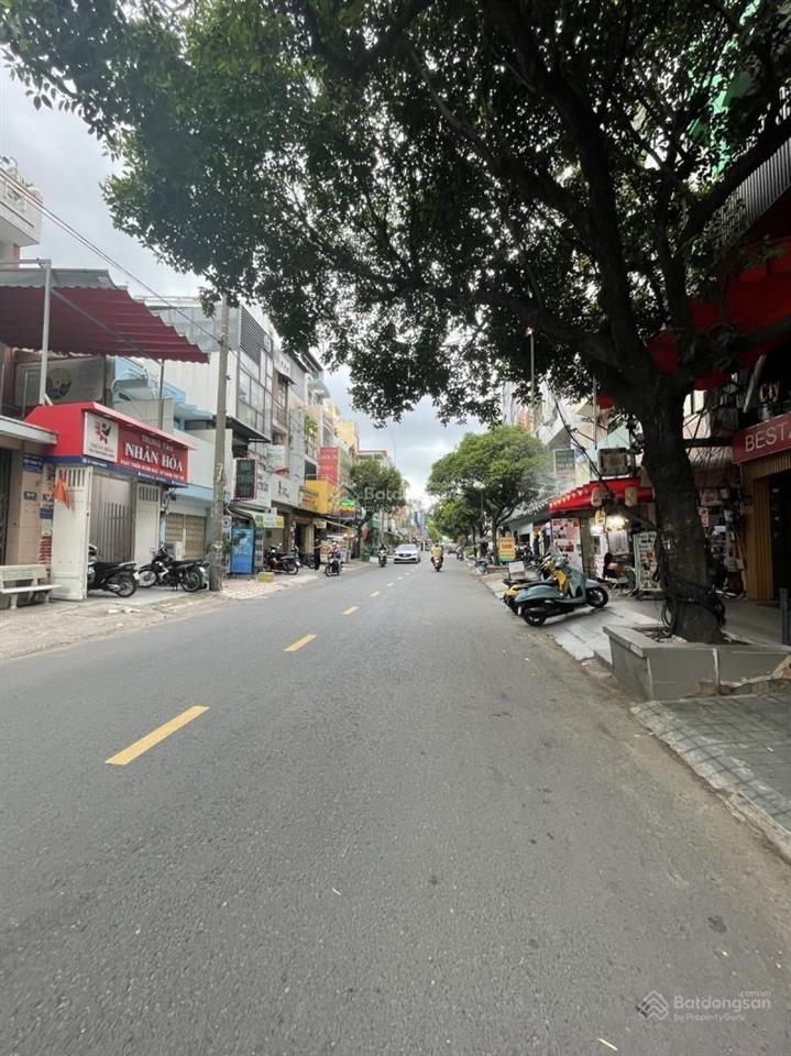 Q11 trệt cc lý thường kiệt hai góc mặt tiền vừa ở vừa kinh doanh 4,5mx10m giá chỉ 4,75 tỷ.