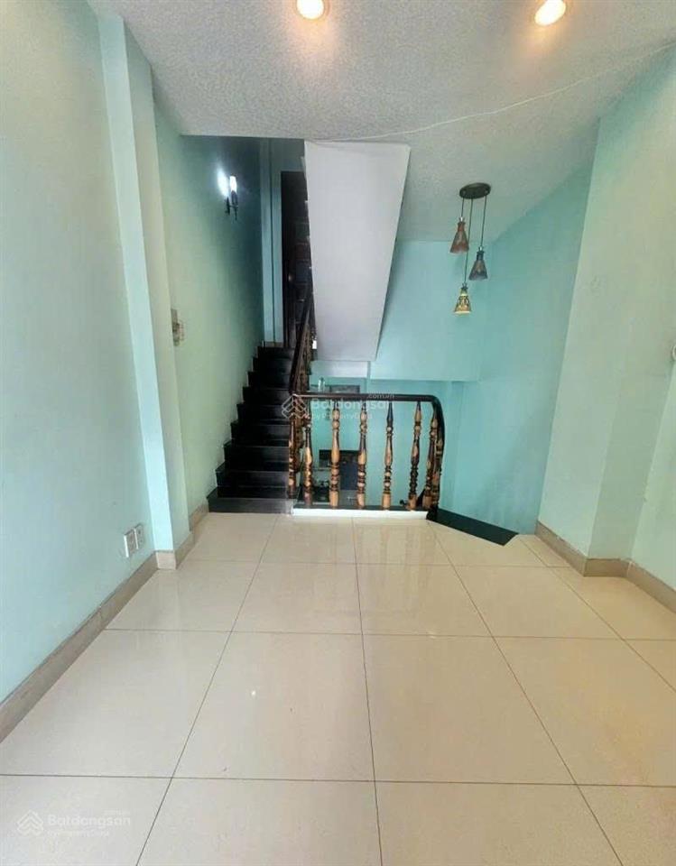 Quận 10 định cư bán gấp căn nhà đường tô hiến thành  hxh đổ cửa  5 tầng btct  6pn  chỉ 8.5 tỷ
