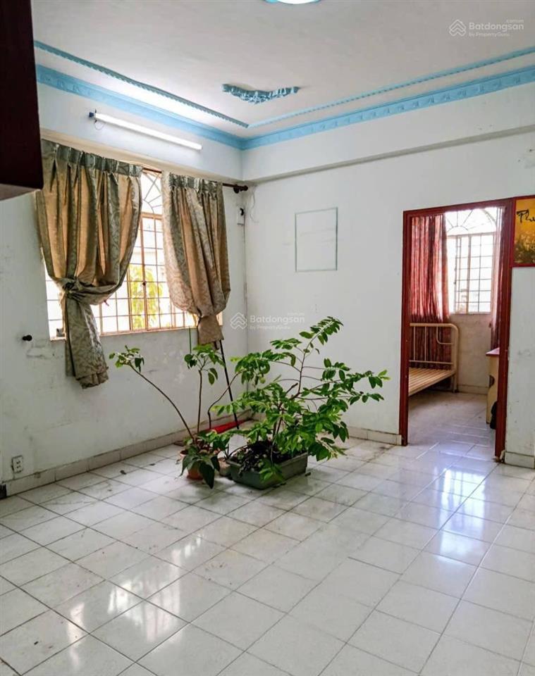 Quận 5 chung cư hùng vương thang máy 54m2pn giá chỉ 2.95tỷ.