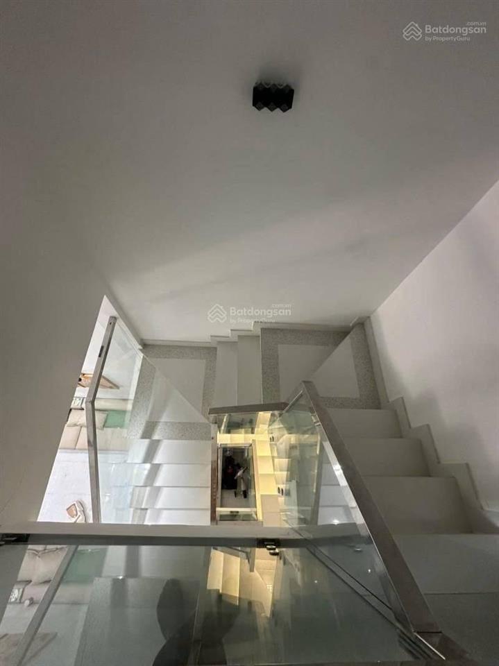 Hẻm 4m sát mt lê hồng phongnhà mới sổ vuông  46m(4mx11m) giá 9,2tỷ.