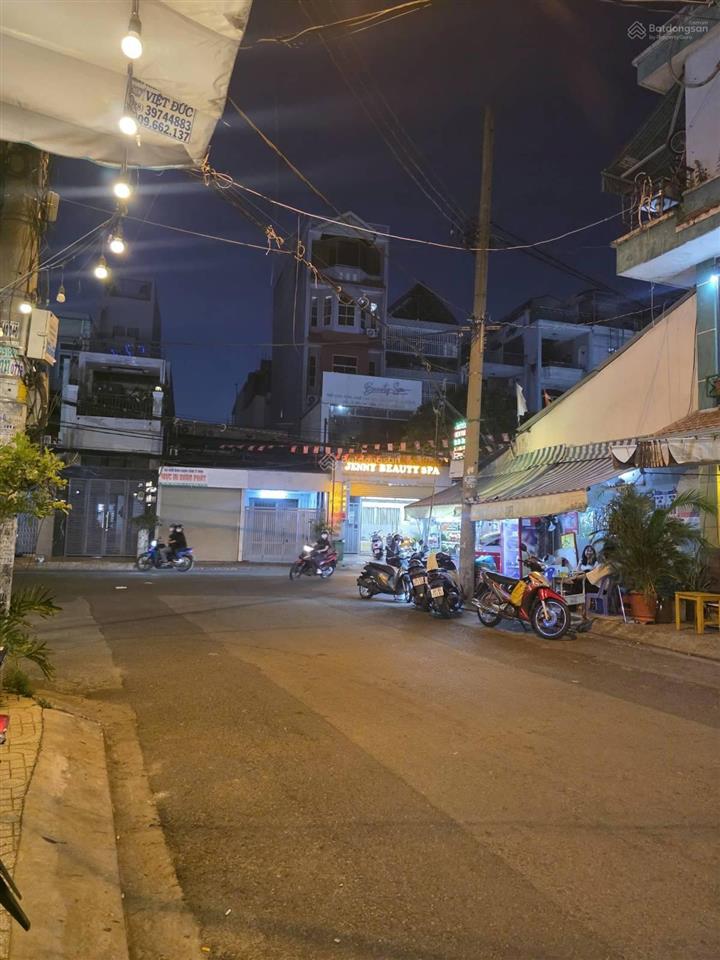 Quận 10  chưa tới 125 tr/m sở hữu căn nhà shr ngay công viên thỏ trắng  hẻm xe hơi