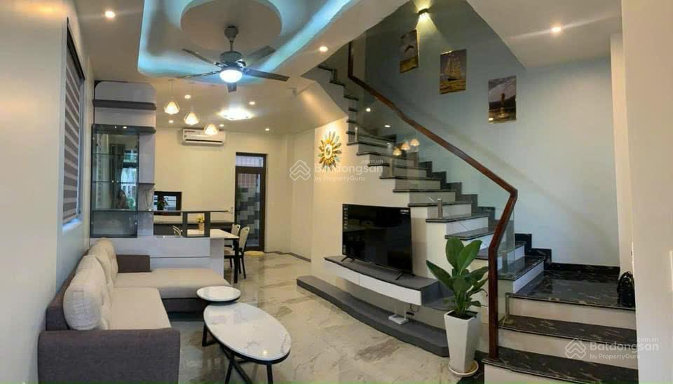 Hot bán căn xẻ khe view công viên centa city full nội thất, đang cho thuê giá 15tr/tháng
