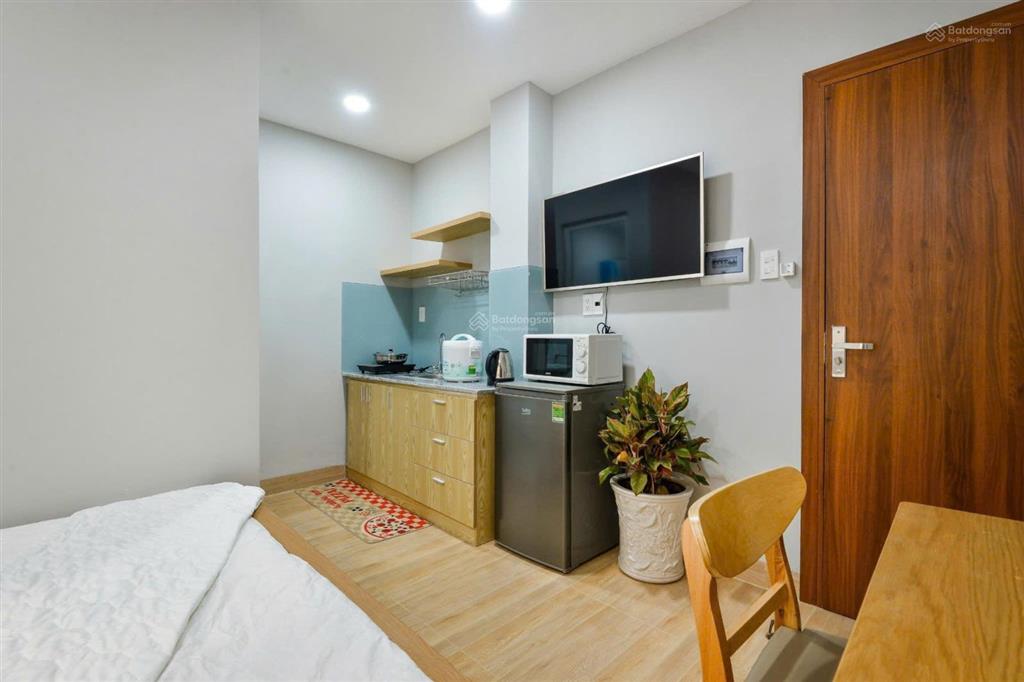 Bán tòa nhà chdv lê văn sỹ, quận 3, dòng tiền 300tr, dt 9,2x25m, 5 tầng, giá 75 tỷ