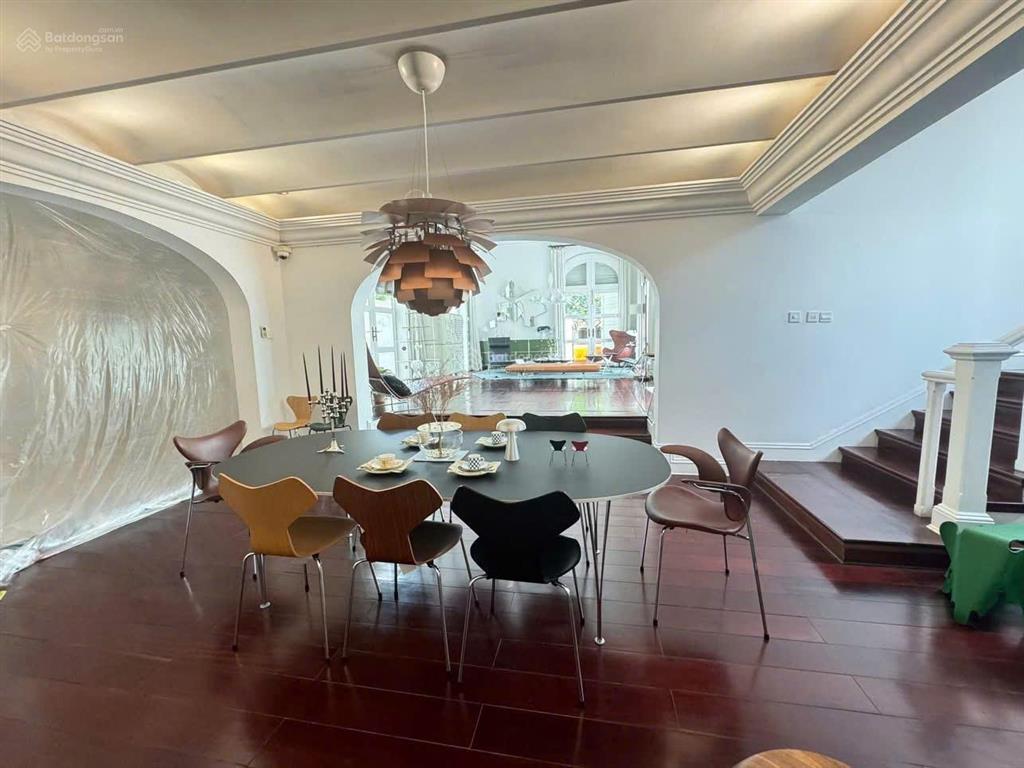 Bán biệt thự view đẹp, 108 tỷ, 368m² tại đường nguyễn văn hưởng, phường an khánh, q2, hcm
