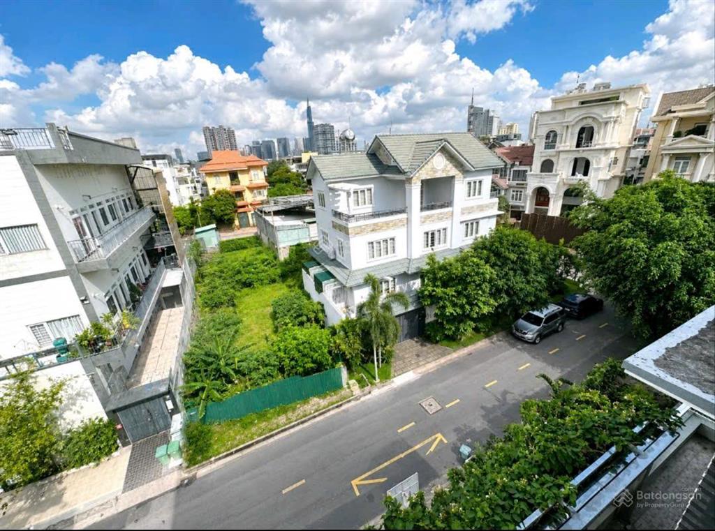 Bán biệt thự 200m2 tại 36c, an phú, q2, giá cực chất 65 tỷ vnd