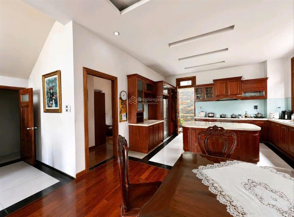 Bán biệt thự 200m2 tại 36c, an phú, q2, giá cực chất 65 tỷ vnd