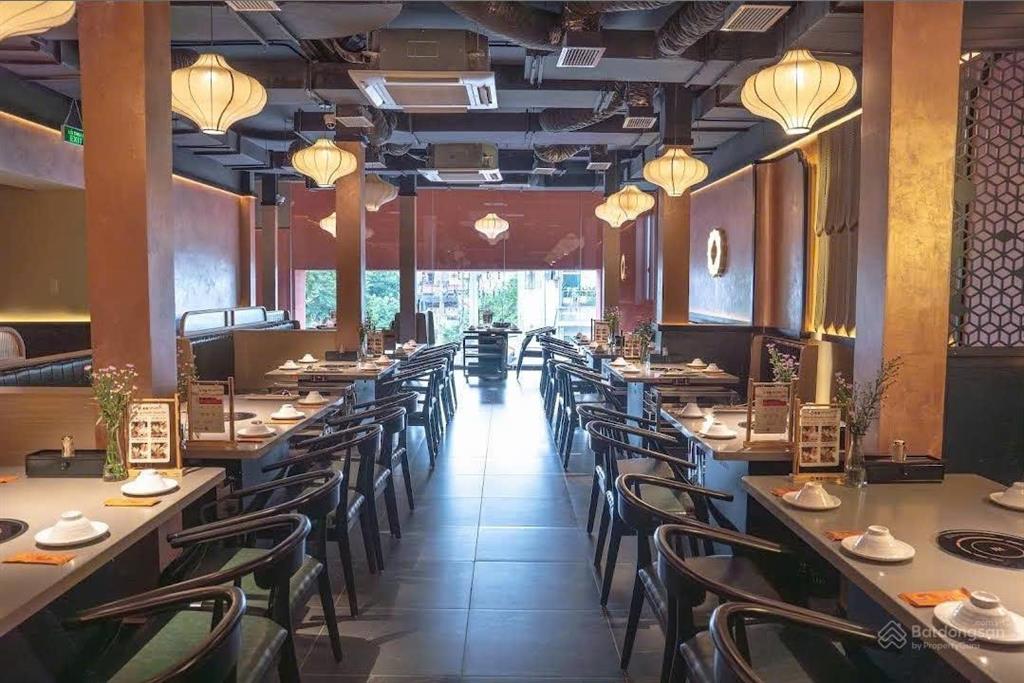 Bán tòa nhà mặt tiền lê văn sỹ, dt 17x26m, kc 3 tầng, hđt 385tr, giá 270 tỷ